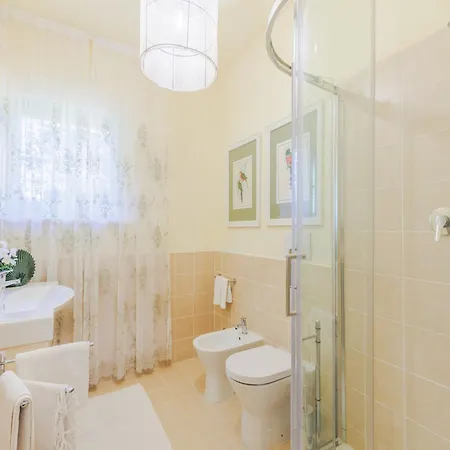 Near With Private Pool Lucca