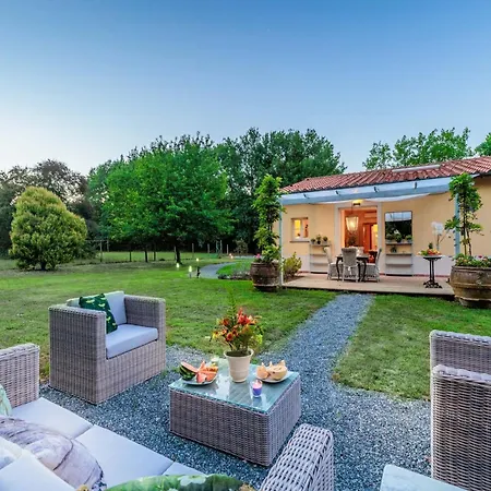 Near With Private Pool * Lucca
